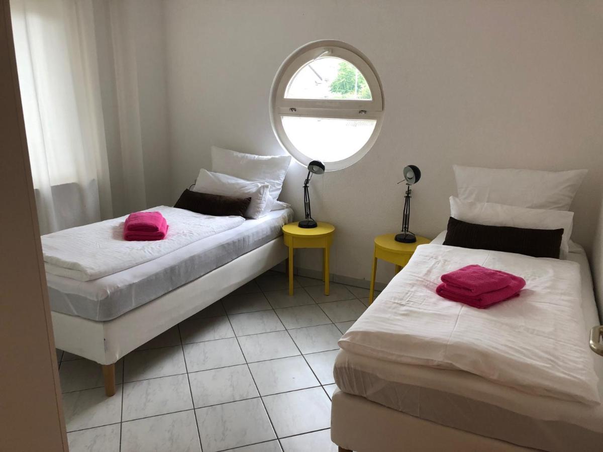 Gemuetliche Wohnung Mit Sonniger Terrasse Bietigheim-Bissingen Esterno foto