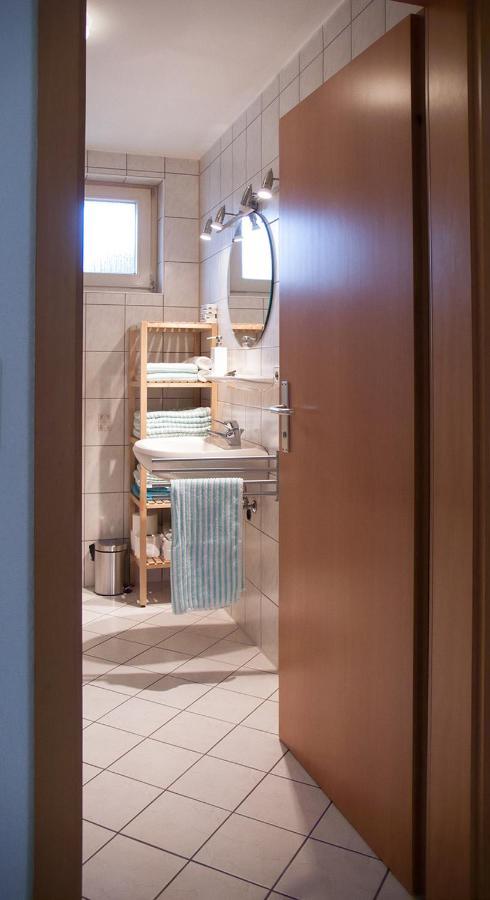 Gemuetliche Wohnung Mit Sonniger Terrasse Bietigheim-Bissingen Esterno foto